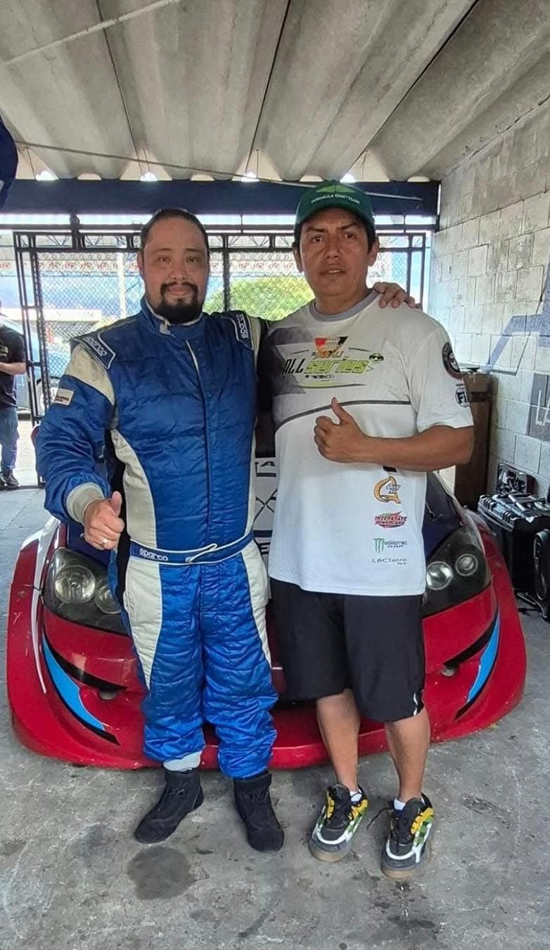 Cesar Rivas en acción — foto 2 de 3