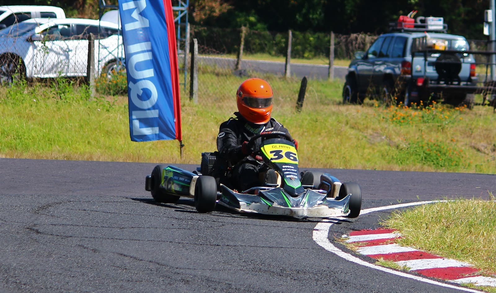 Roberto Mendoza en acción — foto 4 de 5